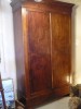 ARMOIRE EN LINGERE PLACAGE DE NOYER 