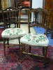 PAIRE DE CHAISES GARNITURE TISSU AU POINT