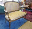 CANAPE BANQUETTE DE STYLE LOUIS XVI