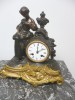PENDULE A LA JEUNE FEMME
