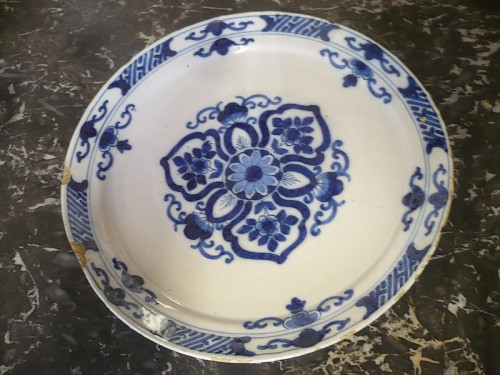 Assiette Delft XVIIIe Dcor en Bleu d'une Rosace