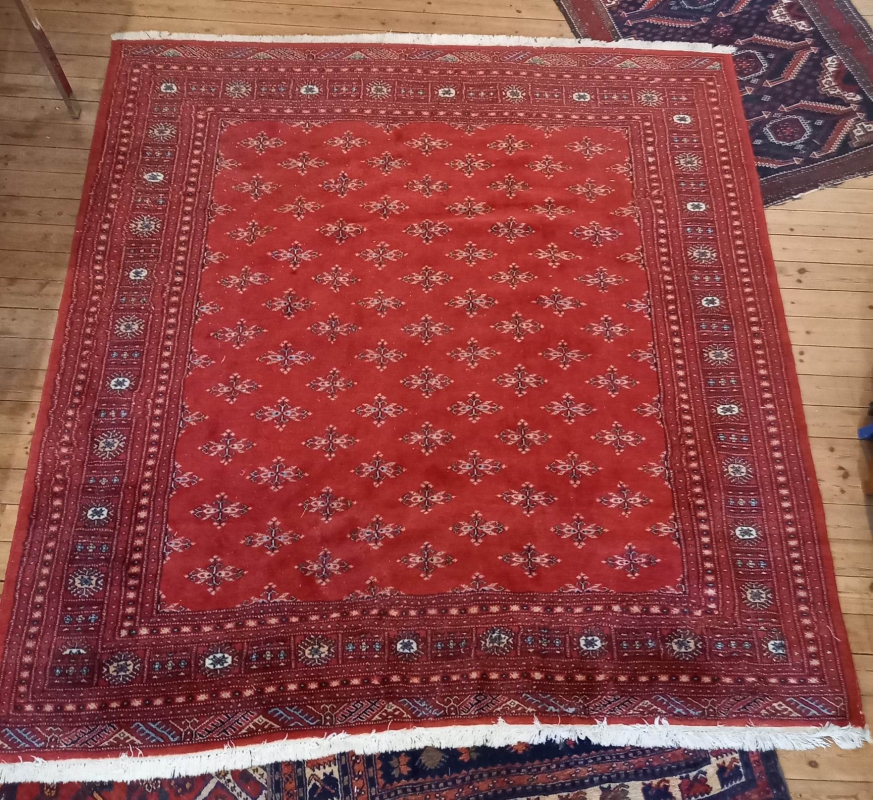 Tapis Fond Rouge Nord du Caucase