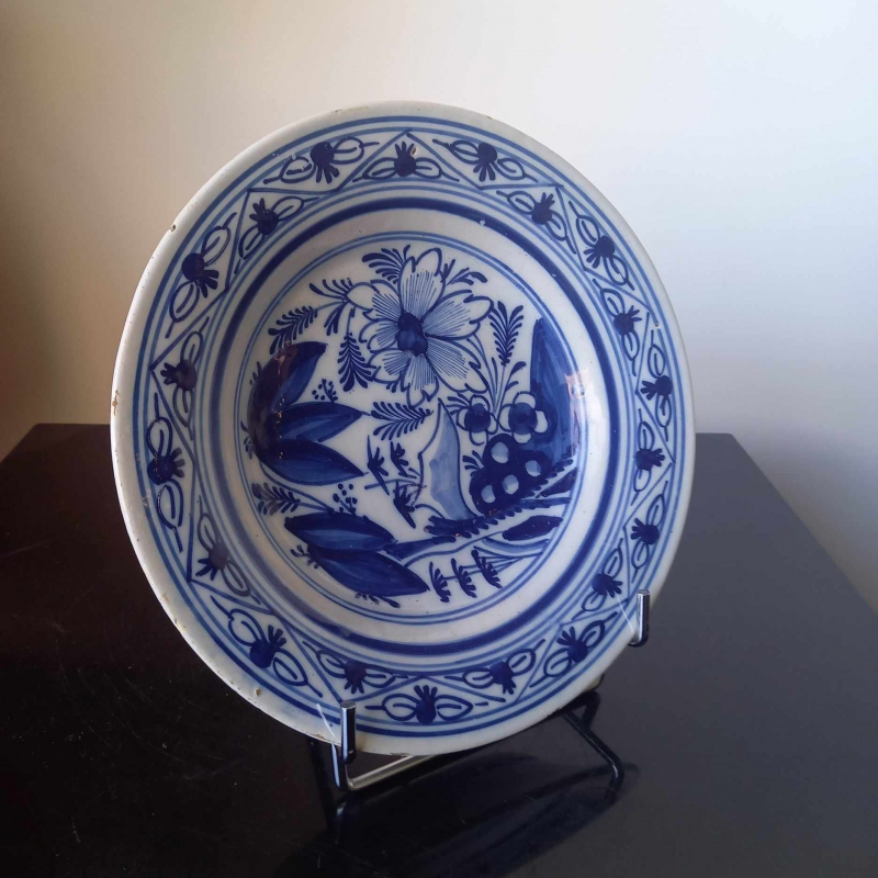 Delft XVIIIe Assiette Creuse Dcor En Bleu Paysage