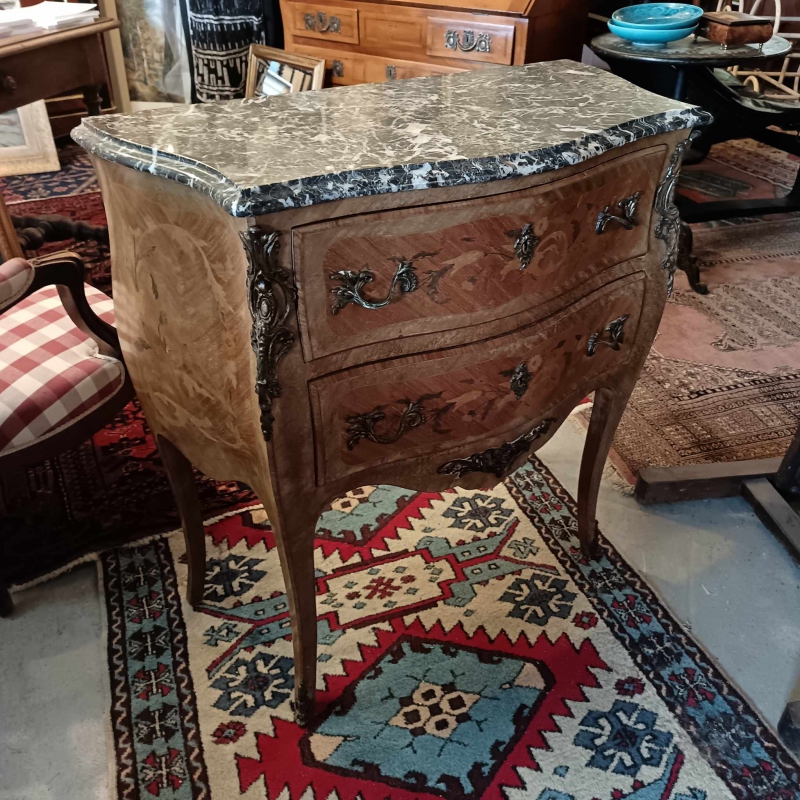 Petite Commode Marqueterie. Style LXV Milieu XXe