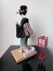 Poupe Japonaise Et Vitrine De Prsentation